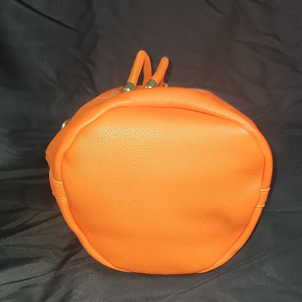 Bucket Shoulder Bag - Picture 3 of 6